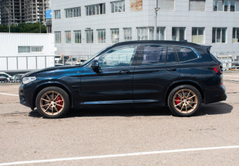 Подержанный автомобиль BMW X3 2020 года (8 фото)