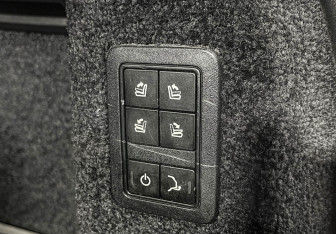 Подержанный автомобиль Land Rover Range Rover 2013 года (28 фото)