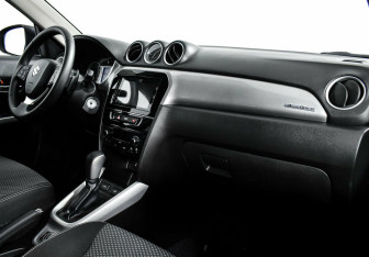 Подержанный автомобиль Suzuki Vitara 2018 года (7 фото)