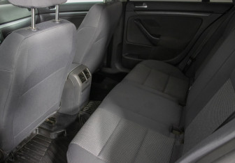 Подержанный автомобиль Volkswagen Jetta Sedan 2009 года (11 фото)