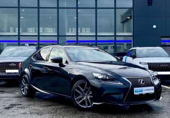 Подержанный автомобиль Lexus IS Sedan 2013 года (3 фото)
