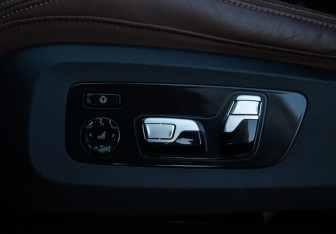 Подержанный автомобиль BMW X6 2021 года (19 фото)