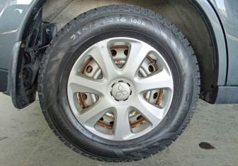 Подержанный автомобиль Mitsubishi Outlander 2014 года (17 фото)