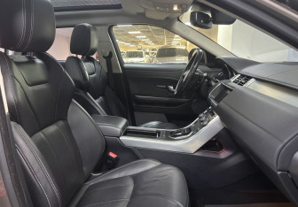 Подержанный автомобиль Land Rover Range Rover Evoque 2017 года (10 фото)