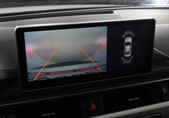 Подержанный автомобиль Audi A4 Sedan 2018 года (9 фото)