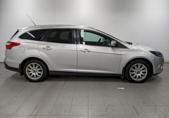 Подержанный автомобиль Ford Focus Wagon 2014 года (4 фото)