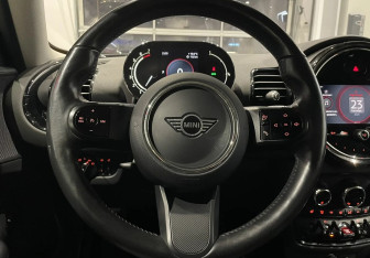 Подержанный автомобиль MINI Clubman Wagon 2021 года (14 фото)