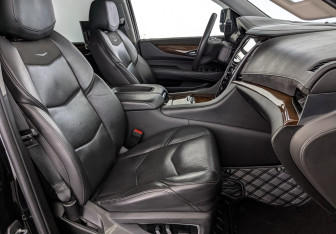 Подержанный автомобиль Cadillac Escalade Suv 2019 года (24 фото)