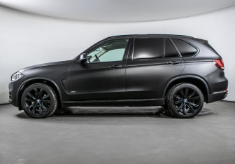 Подержанный автомобиль BMW X5 2014 года (8 фото)