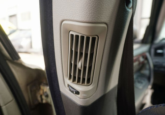 Подержанный автомобиль Volvo XC70 2007 года (15 фото)