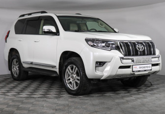 Подержанный автомобиль Toyota Land Cruiser Prado 2021 года (3 фото)