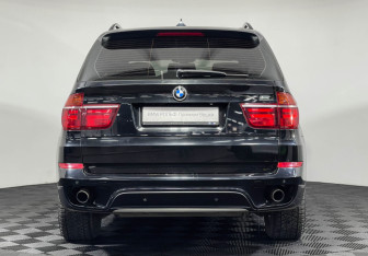 Подержанный автомобиль BMW X5 2011 года (4 фото)