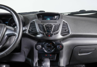 Подержанный автомобиль Ford EcoSport 2017 года (9 фото)