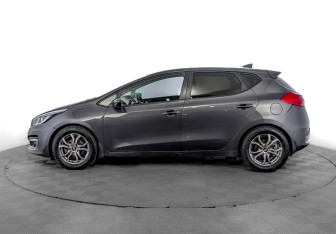Подержанный автомобиль Kia Ceed Hatchback 2018 года (8 фото)