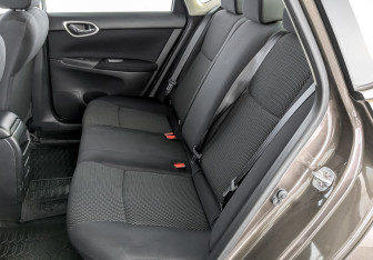 Подержанный автомобиль Nissan Sentra Sedan 2014 года (12 фото)