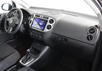 Подержанный автомобиль Volkswagen Golf Plus 2012 года (10 фото)