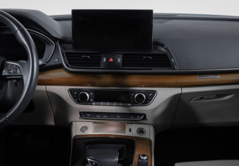 Подержанный автомобиль Audi Q5 2020 года (13 фото)