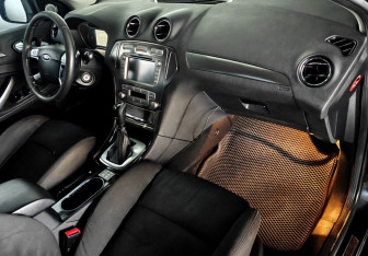 Подержанный автомобиль Ford Mondeo Sedan 2008 года (11 фото)