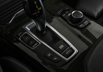 Подержанный автомобиль BMW X4 2015 года (17 фото)