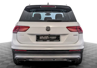 Подержанный автомобиль Volkswagen Tiguan 2019 года (6 фото)