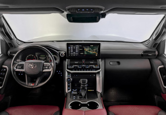 Подержанный автомобиль Toyota Land Cruiser Suv 2022 года (14 фото)