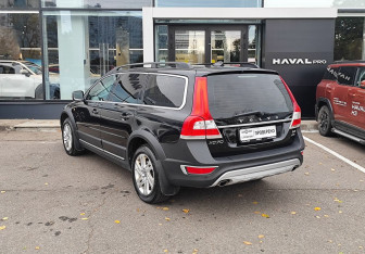 Подержанный автомобиль Volvo XC70 2016 года (7 фото)