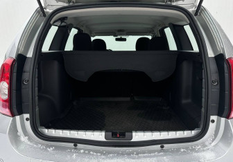 Подержанный автомобиль Renault Duster 2014 года (15 фото)