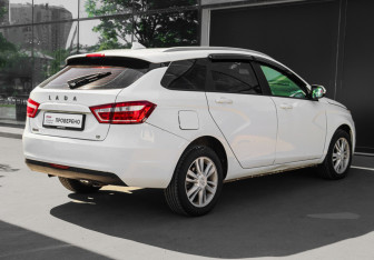 Подержанный автомобиль LADA (ВАЗ) Vesta Wagon 2019 года (4 фото)