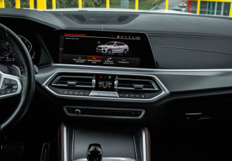 Подержанный автомобиль BMW X6 2021 года (11 фото)