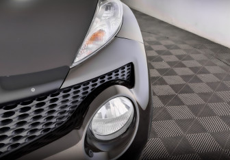 Подержанный автомобиль Nissan Juke 2012 года (17 фото)