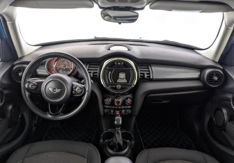 Подержанный автомобиль MINI Hatch 2018 года (14 фото)