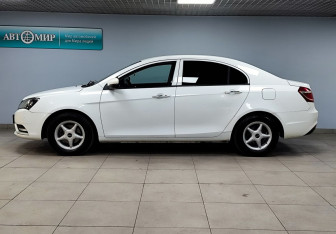 Подержанный автомобиль Geely Emgrand EC7 Sedan 2016 года (8 фото)