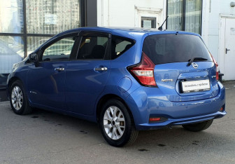Подержанный автомобиль Nissan Note 2018 года (7 фото)