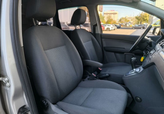 Подержанный автомобиль Ford C-MAX 2006 года (12 фото)