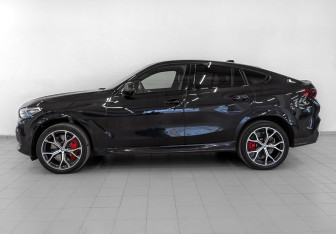 Подержанный автомобиль BMW X6 2020 года (8 фото)