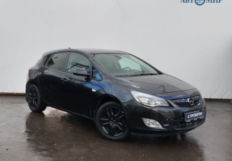 Подержанный автомобиль Opel Astra Hatchback 2010 года (3 фото)