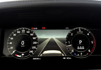 Подержанный автомобиль Land Rover Range Rover 2020 года (13 фото)