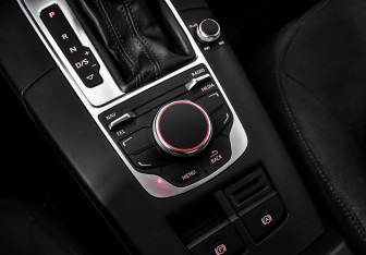 Подержанный автомобиль Audi A3 Sedan 2015 года (14 фото)