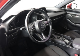 Подержанный автомобиль Mazda 3 Hatchback 2019 года (9 фото)