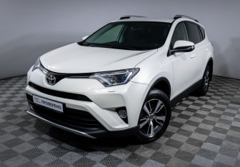 Подержанный автомобиль Toyota RAV4 2015 года (17 фото)