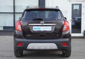 Подержанный автомобиль Opel Mokka 2013 года (6 фото)