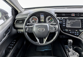 Подержанный автомобиль Toyota Camry Sedan 2020 года (22 фото)