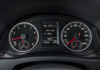 Подержанный автомобиль Volkswagen Tiguan 2014 года (15 фото)