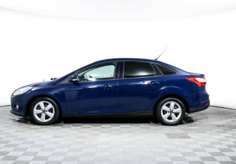 Подержанный автомобиль Ford Focus Sedan 2012 года (3 фото)