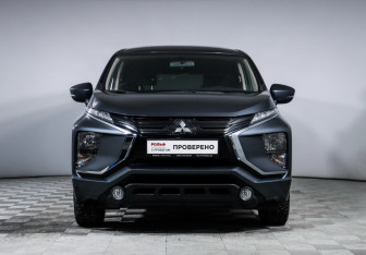 Подержанный автомобиль Mitsubishi Xpander 2022 года (2 фото)