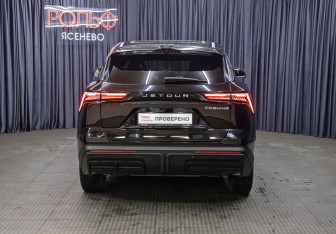 Подержанный автомобиль Jetour Dashing 2023 года (6 фото)