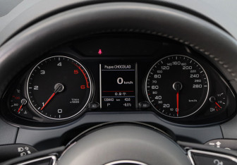 Подержанный автомобиль Audi Q5 2014 года (24 фото)