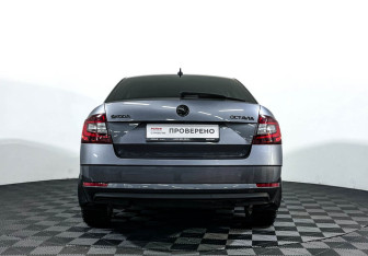 Подержанный автомобиль Skoda Octavia Liftback 2019 года (6 фото)