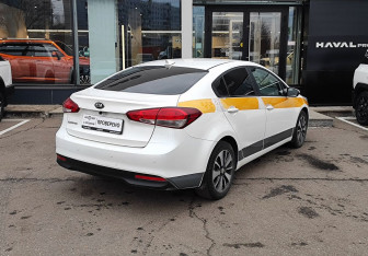 Подержанный автомобиль Kia Cerato Sedan 2019 года (5 фото)