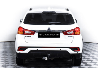 Подержанный автомобиль Mitsubishi ASX 2018 года (6 фото)